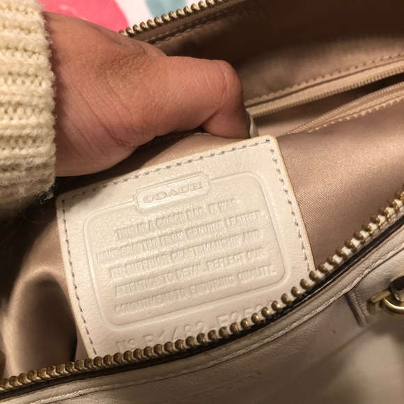 COACH white and gold leather satchel - Picture 3 of 5